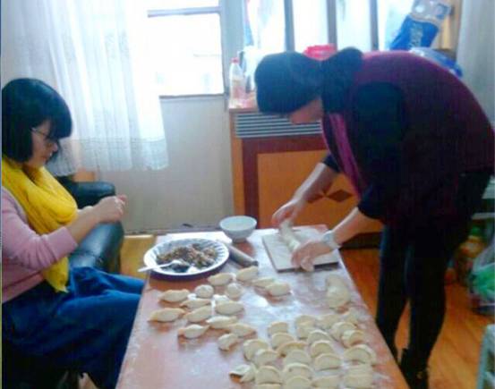 女同胞们是奋力反追么,加油。