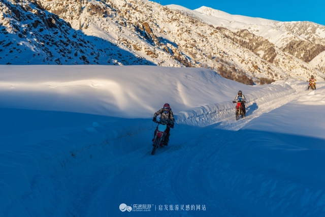 穿山越岭 倾听克兰峡谷的冬日密语